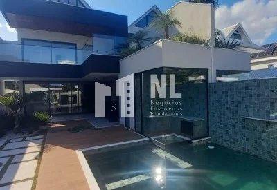 Casa de Condomínio com 4 Quartos em Recreio dos Bandeirantes