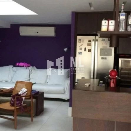Cobertura com 2 Quartos no Leblon