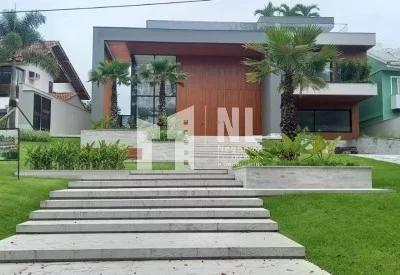 Casa de Condomínio com 5 quartos na Barra da Tijuca